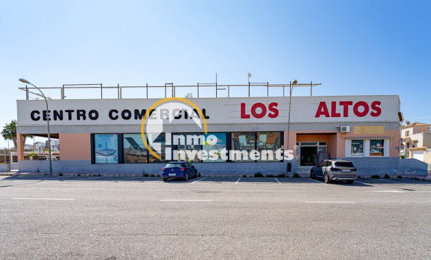 Resale - Bungalow - Los Altos