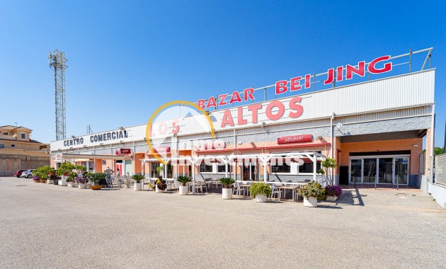 Resale - Bungalow - Los Altos