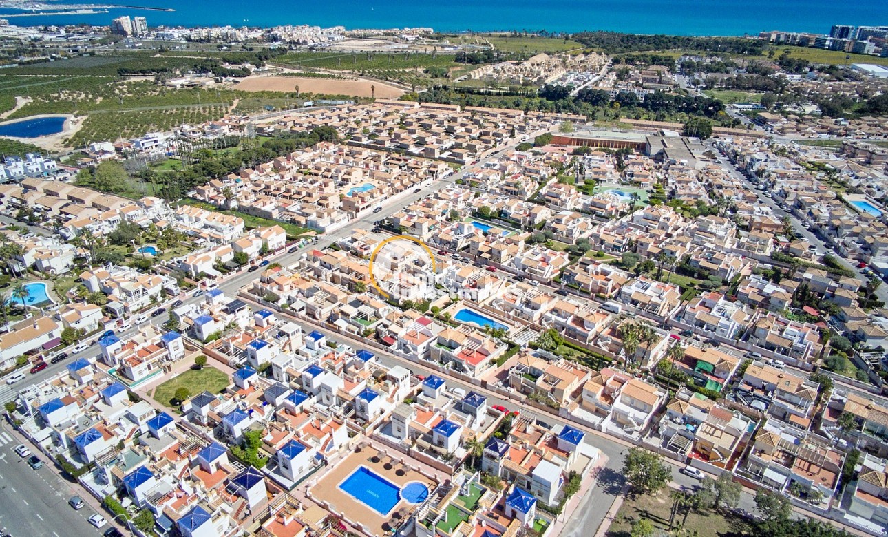 Resale - Bungalow - Los Altos