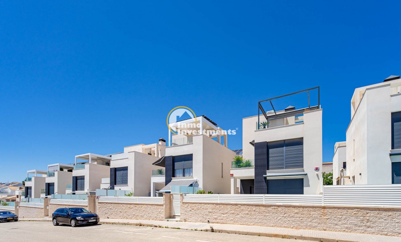 Reventa - Chalet independiente - Punta Prima