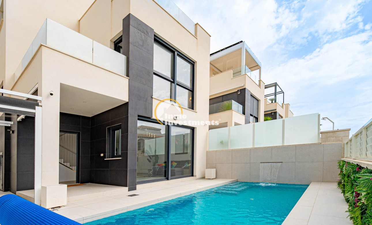 Reventa - Chalet independiente - Punta Prima