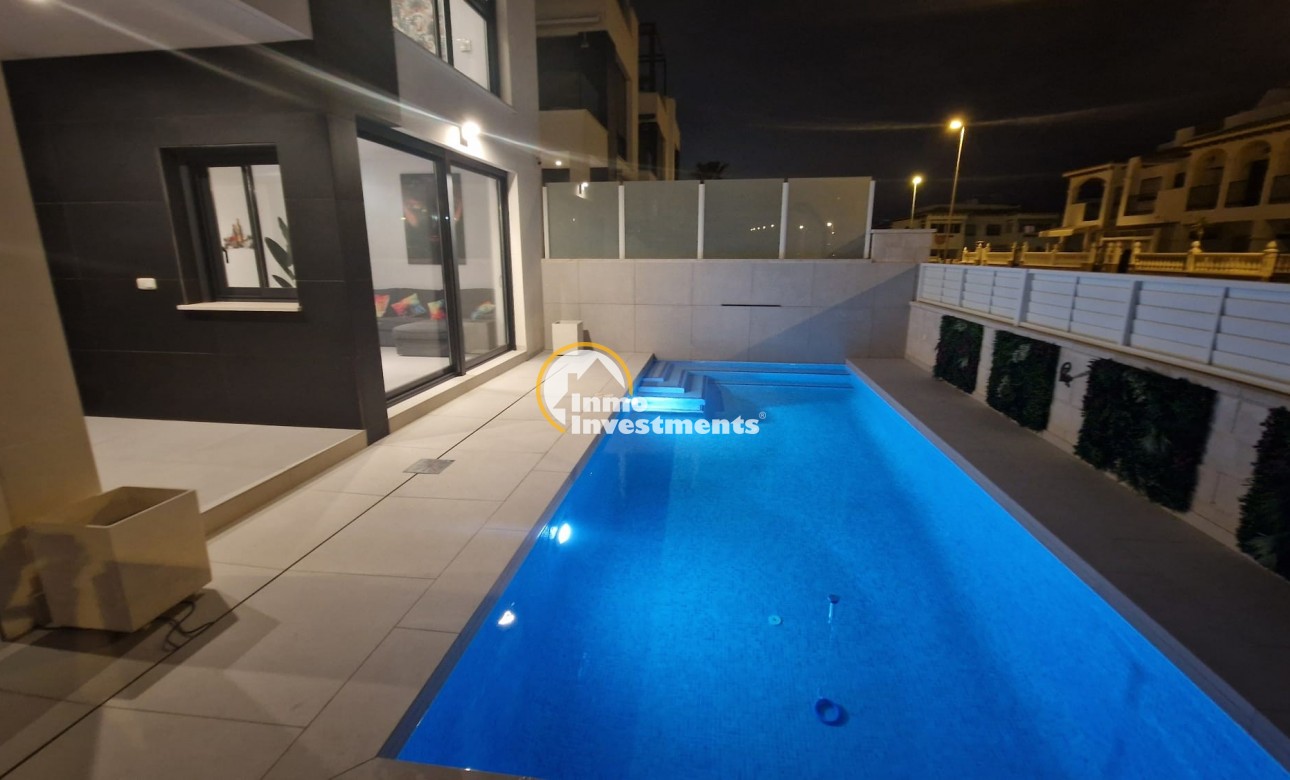 Reventa - Chalet independiente - Punta Prima