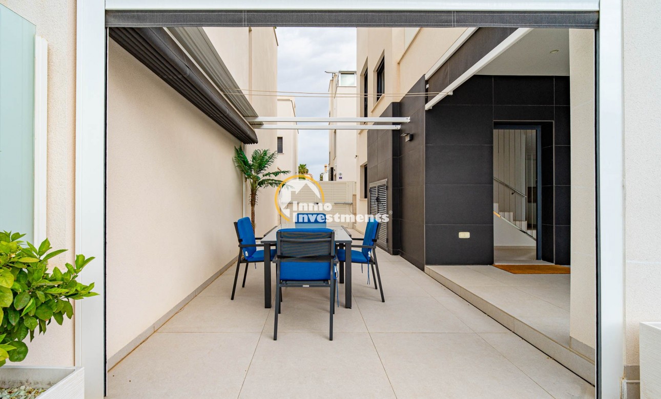 Reventa - Chalet independiente - Punta Prima
