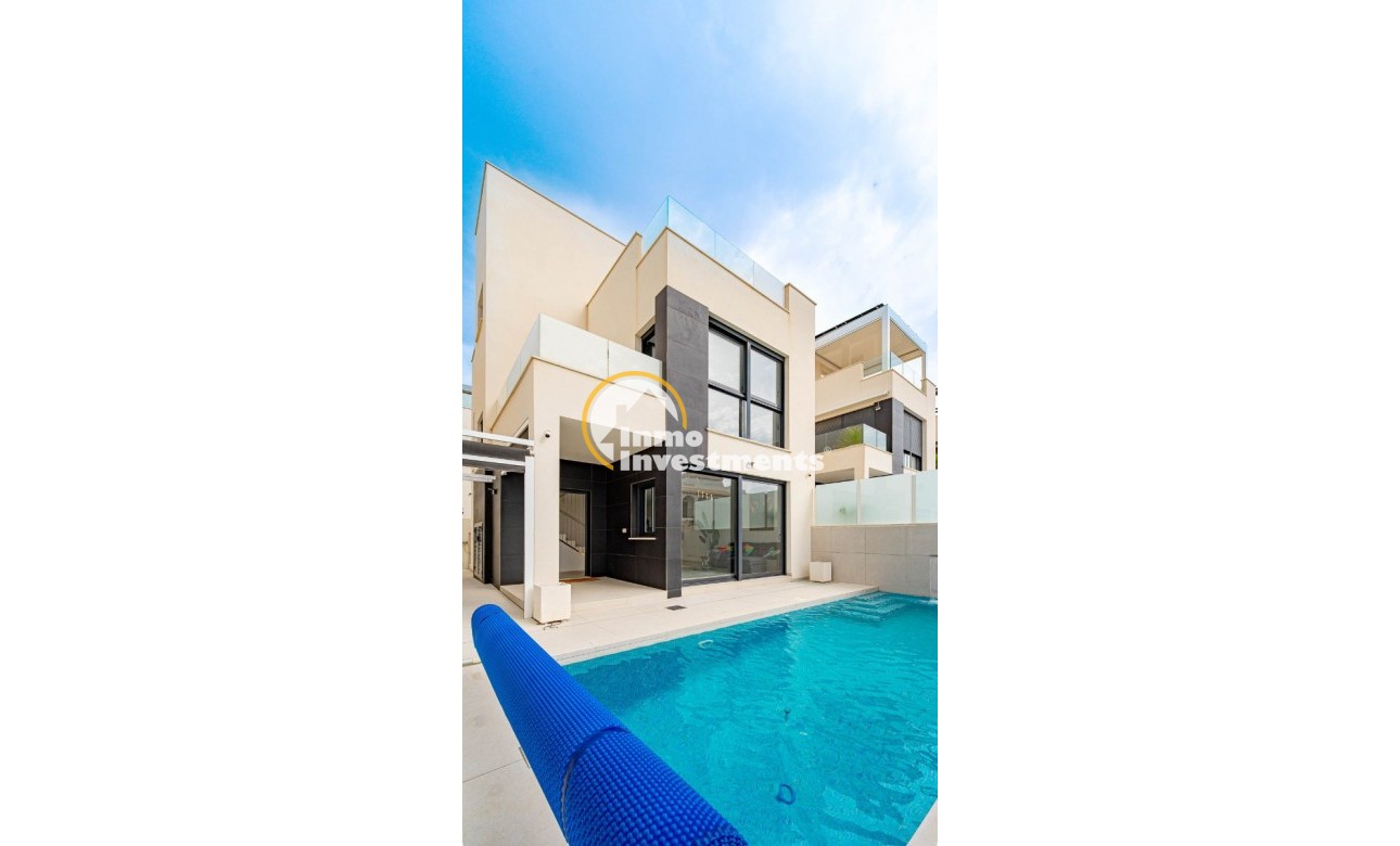 Reventa - Chalet independiente - Punta Prima