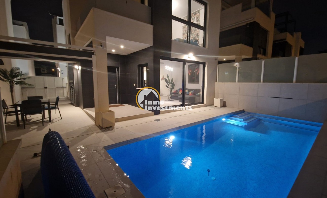 Reventa - Chalet independiente - Punta Prima