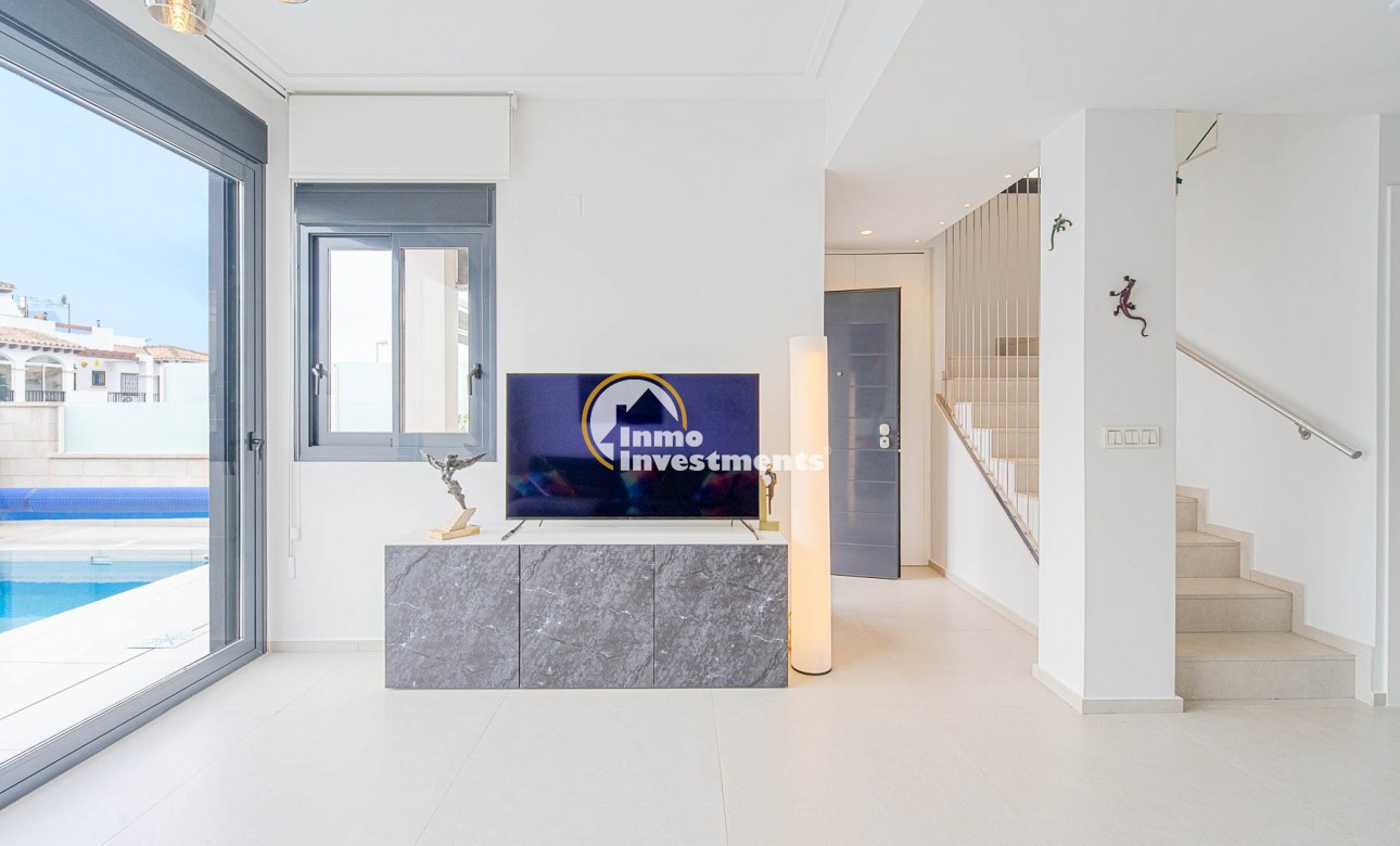 Reventa - Chalet independiente - Punta Prima