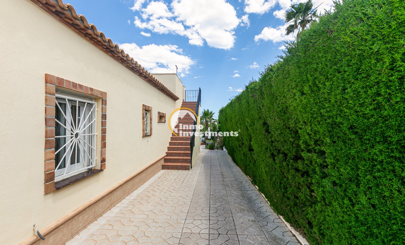 Resale - Semi detached villa - Los Balcones