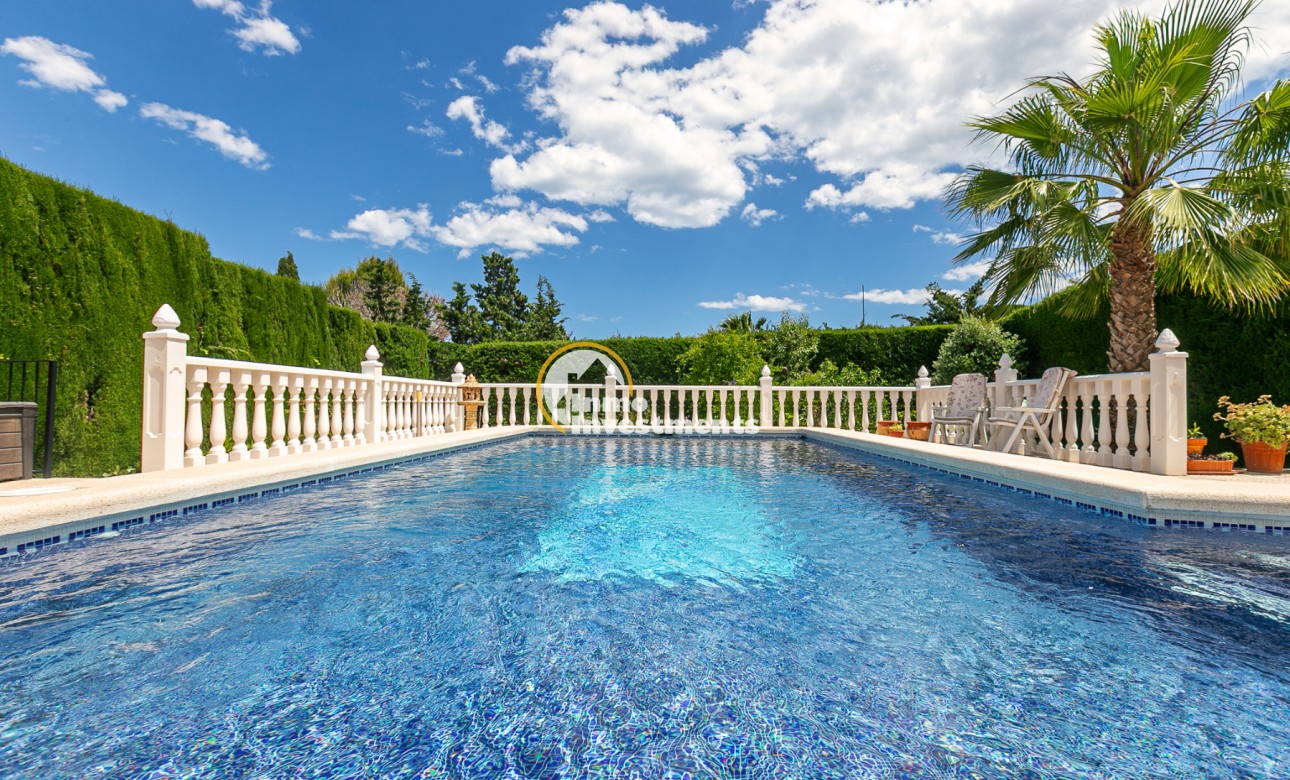Resale - Semi detached villa - Los Balcones