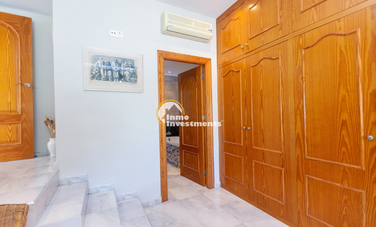 Resale - Semi detached villa - Los Balcones