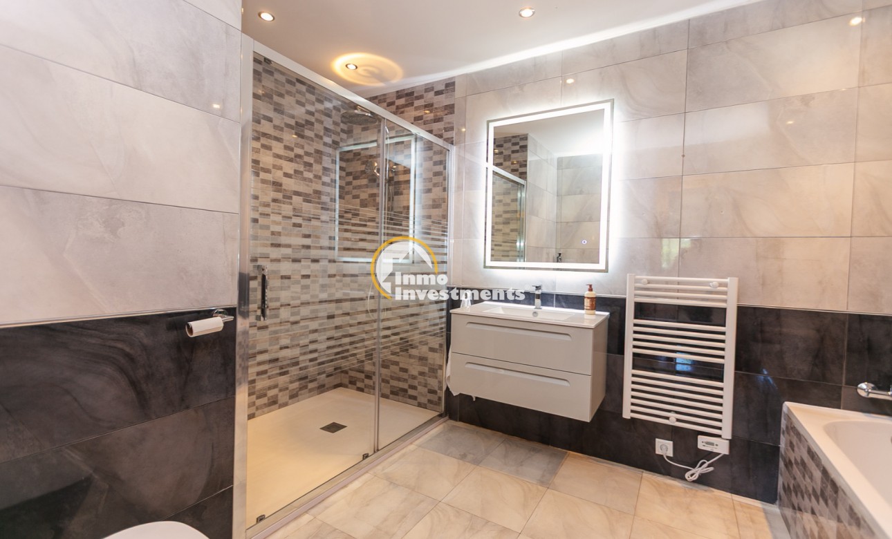 Resale - Semi detached villa - Los Balcones