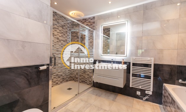 Resale - Semi detached villa - Los Balcones