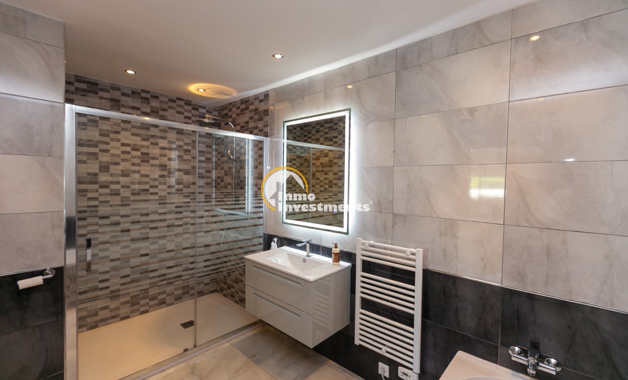 Resale - Semi detached villa - Los Balcones
