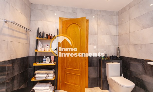 Resale - Semi detached villa - Los Balcones