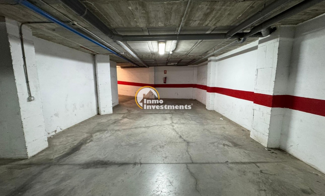 Resale - Garage - Torrevieja - Estacion de autobuses