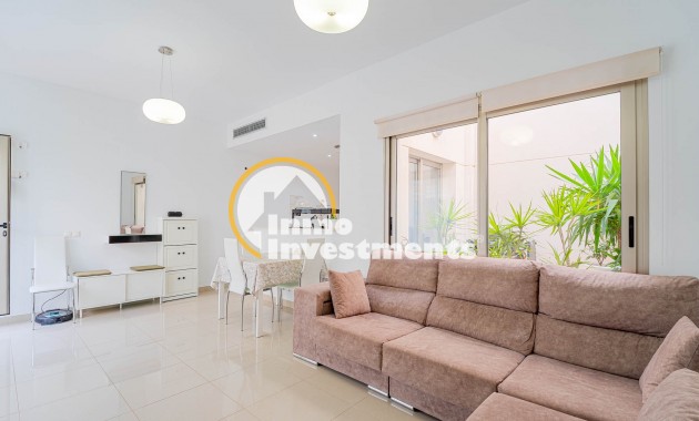 Till salu - Town house - Punta Prima