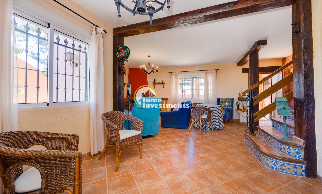 Resale - Villa - San Miguel de Salinas - San Miguel