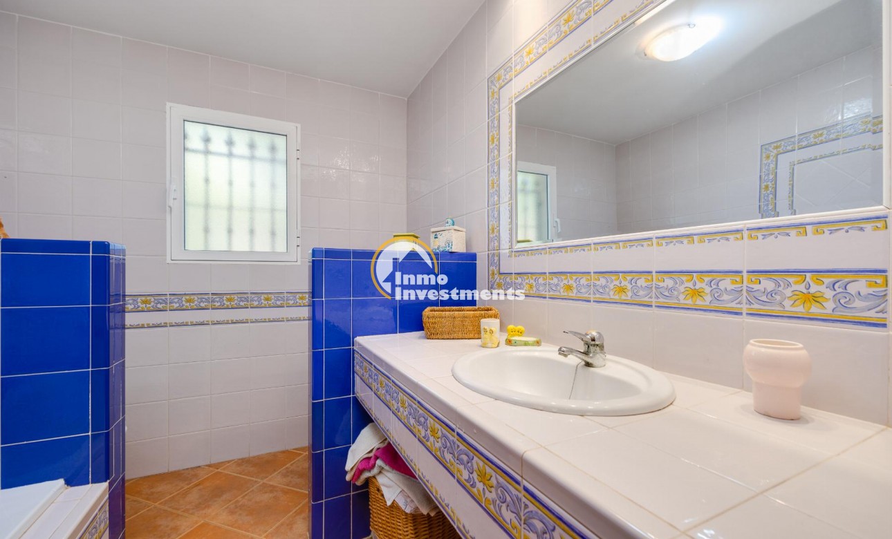 Resale - Villa - San Miguel de Salinas - San Miguel