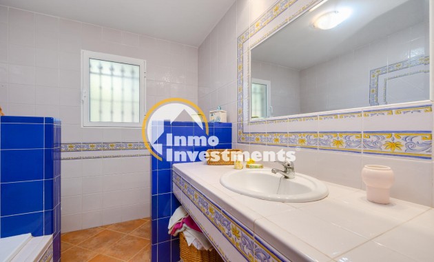 Resale - Villa - San Miguel de Salinas - San Miguel