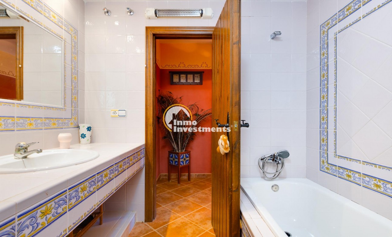 Resale - Villa - San Miguel de Salinas - San Miguel
