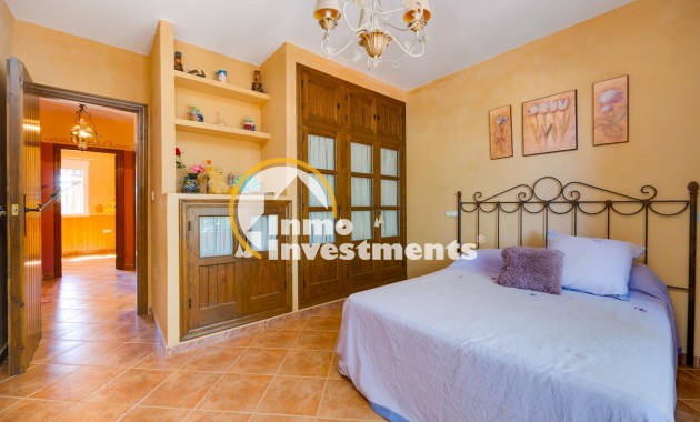 Resale - Villa - San Miguel de Salinas - San Miguel