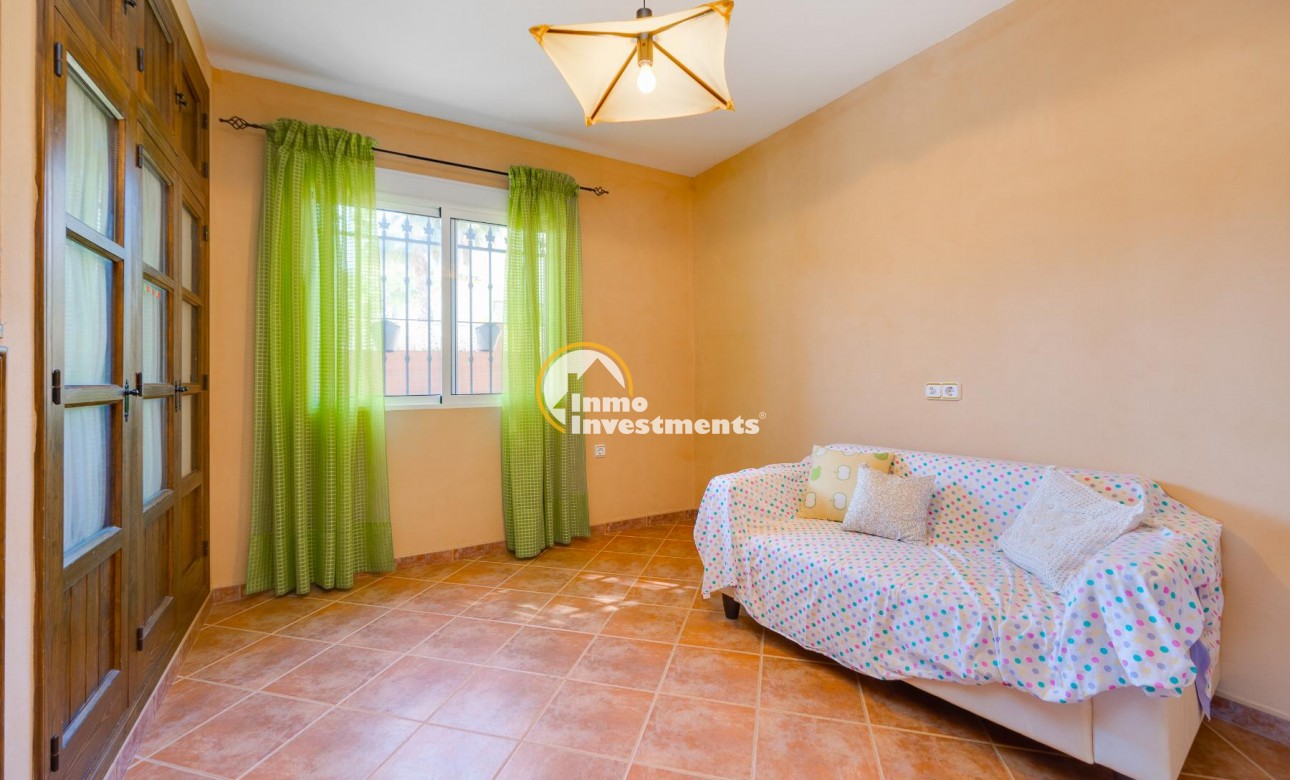 Resale - Villa - San Miguel de Salinas - San Miguel