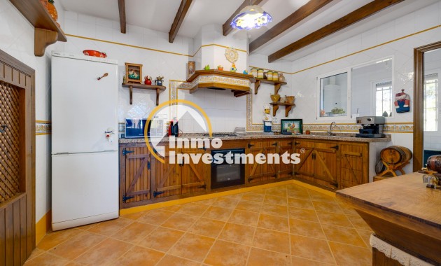 Resale - Villa - San Miguel de Salinas - San Miguel