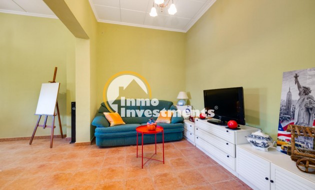 Resale - Villa - San Miguel de Salinas - San Miguel