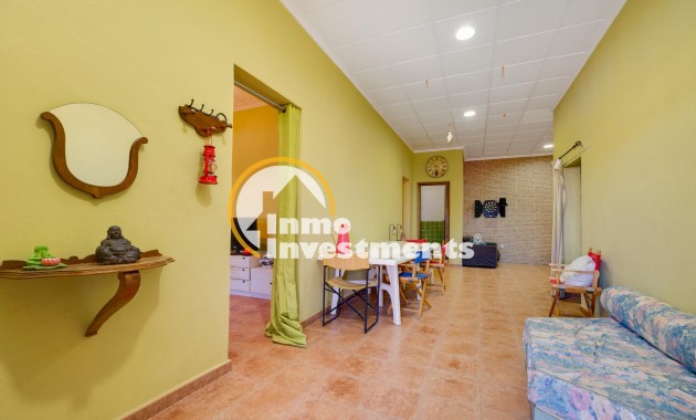 Resale - Villa - San Miguel de Salinas - San Miguel