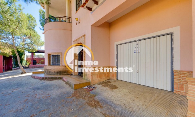 Resale - Villa - San Miguel de Salinas - San Miguel