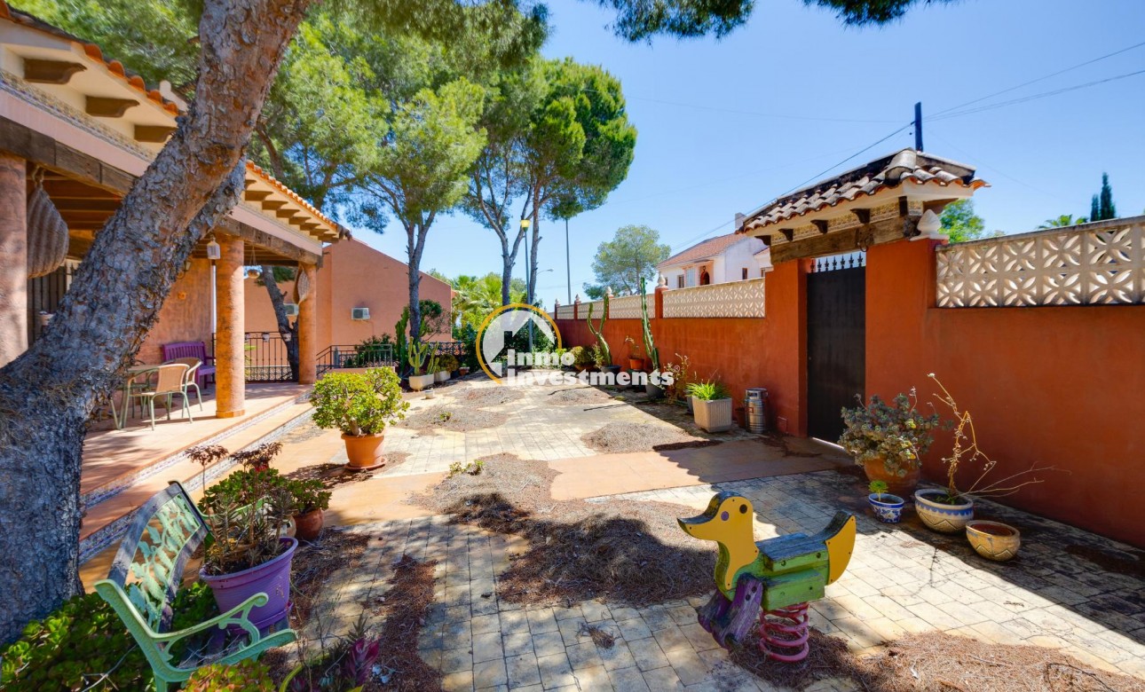 Resale - Villa - San Miguel de Salinas - San Miguel