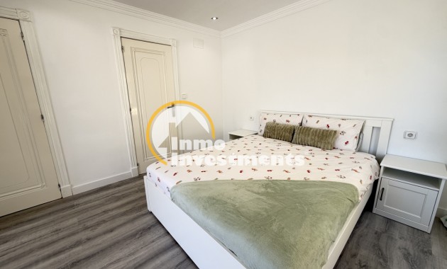 Resale - Villa - Las Ramblas - Las Ramblas Golf
