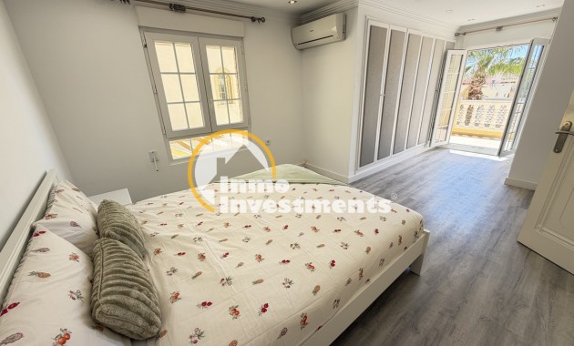 Resale - Villa - Las Ramblas - Las Ramblas Golf
