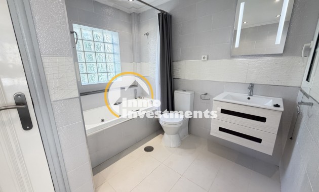 Resale - Villa - Las Ramblas - Las Ramblas Golf
