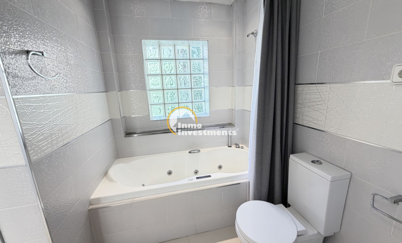 Resale - Villa - Las Ramblas - Las Ramblas Golf