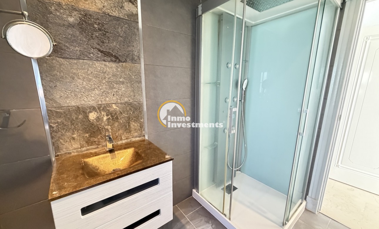 Resale - Villa - Las Ramblas - Las Ramblas Golf