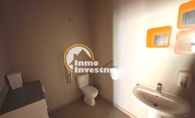 Resale - Commercial - Algorfa - La Finca Golf
