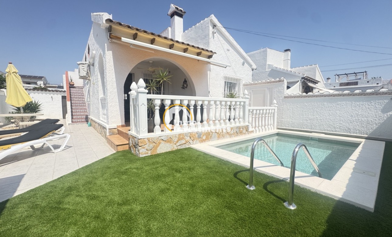 Resale - Villa - Villamartin - Eagles Nest 