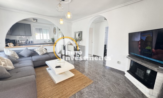 Resale - Villa - Villamartin - Eagles Nest 