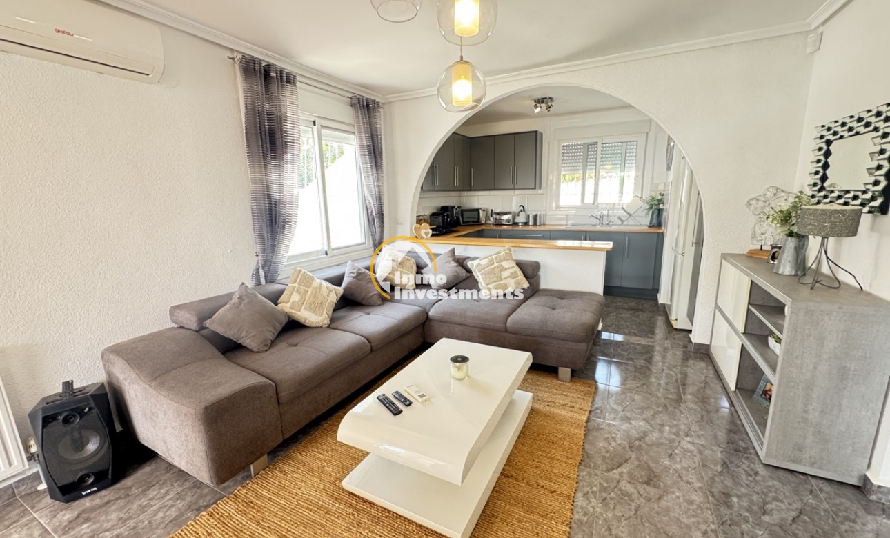 Resale - Villa - Villamartin - Eagles Nest 