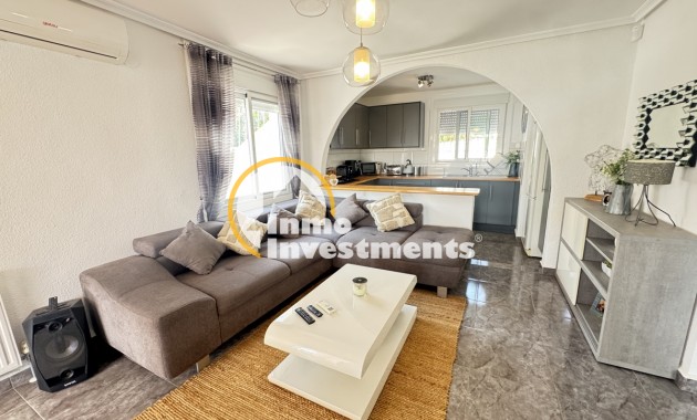 Resale - Villa - Villamartin - Eagles Nest 