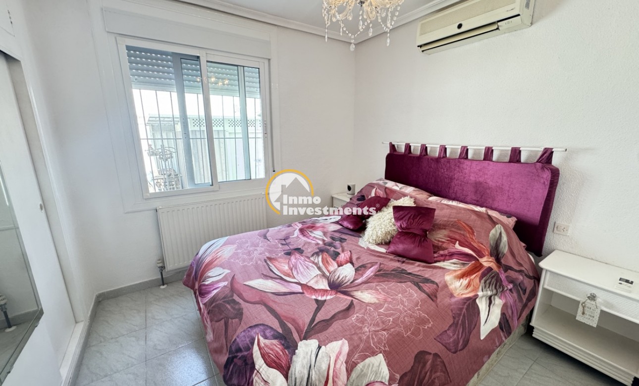 Resale - Villa - Villamartin - Eagles Nest 