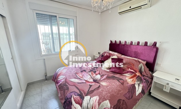 Resale - Villa - Villamartin - Eagles Nest 
