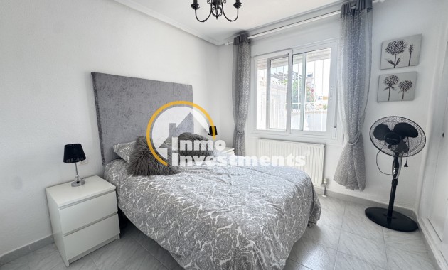 Resale - Villa - Villamartin - Eagles Nest 