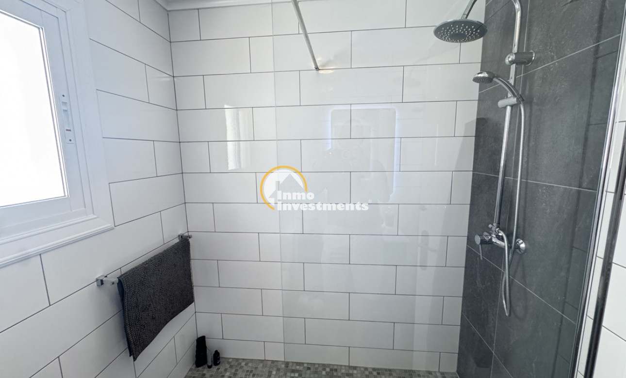 Resale - Villa - Villamartin - Eagles Nest 