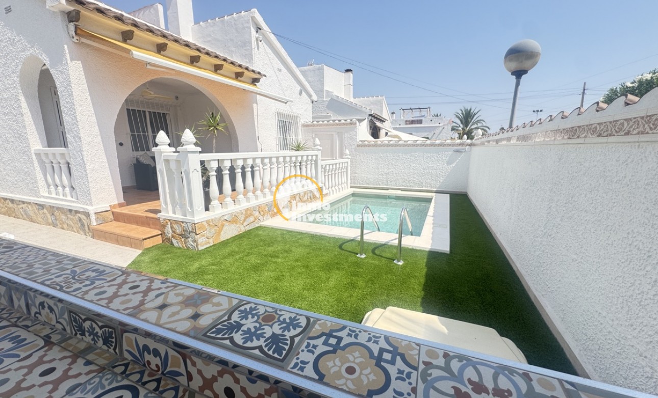 Resale - Villa - Villamartin - Eagles Nest 
