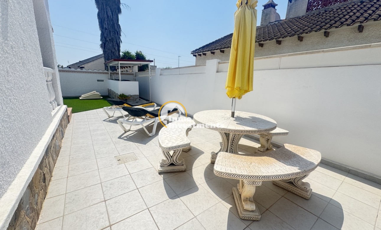 Resale - Villa - Villamartin - Eagles Nest 