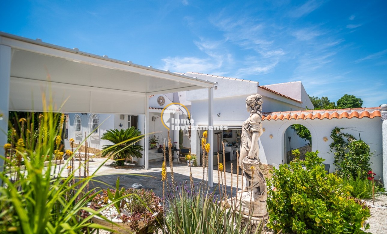 Resale - Villa - La Marina