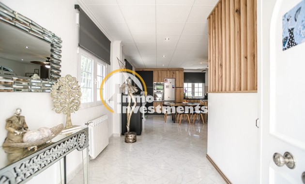 Resale - Villa - La Marina