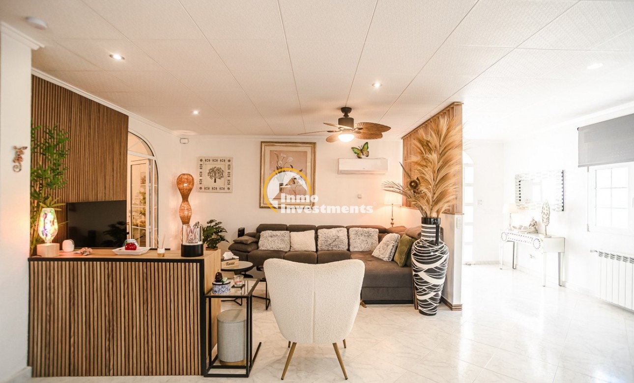 Resale - Villa - La Marina