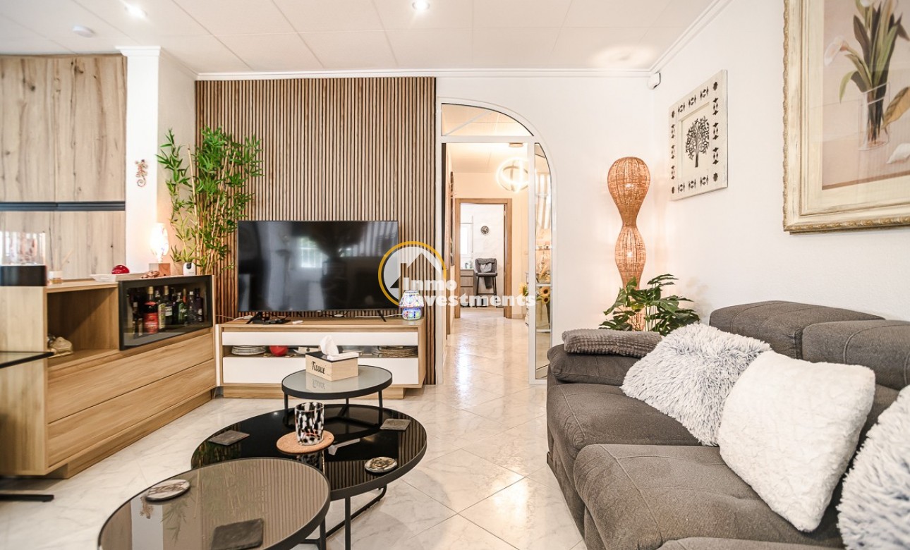 Resale - Villa - La Marina